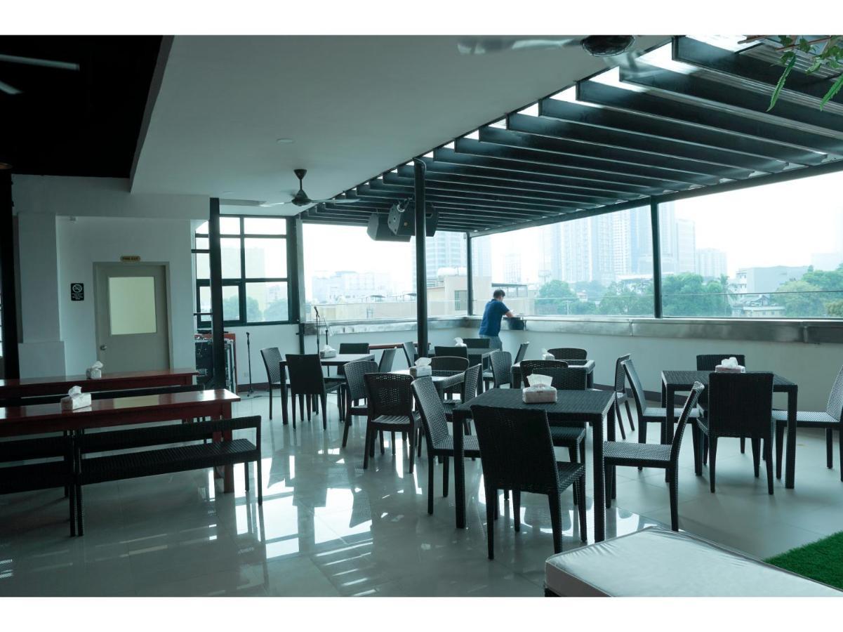 M28 Hotel And Apartments Quezon City Ngoại thất bức ảnh
