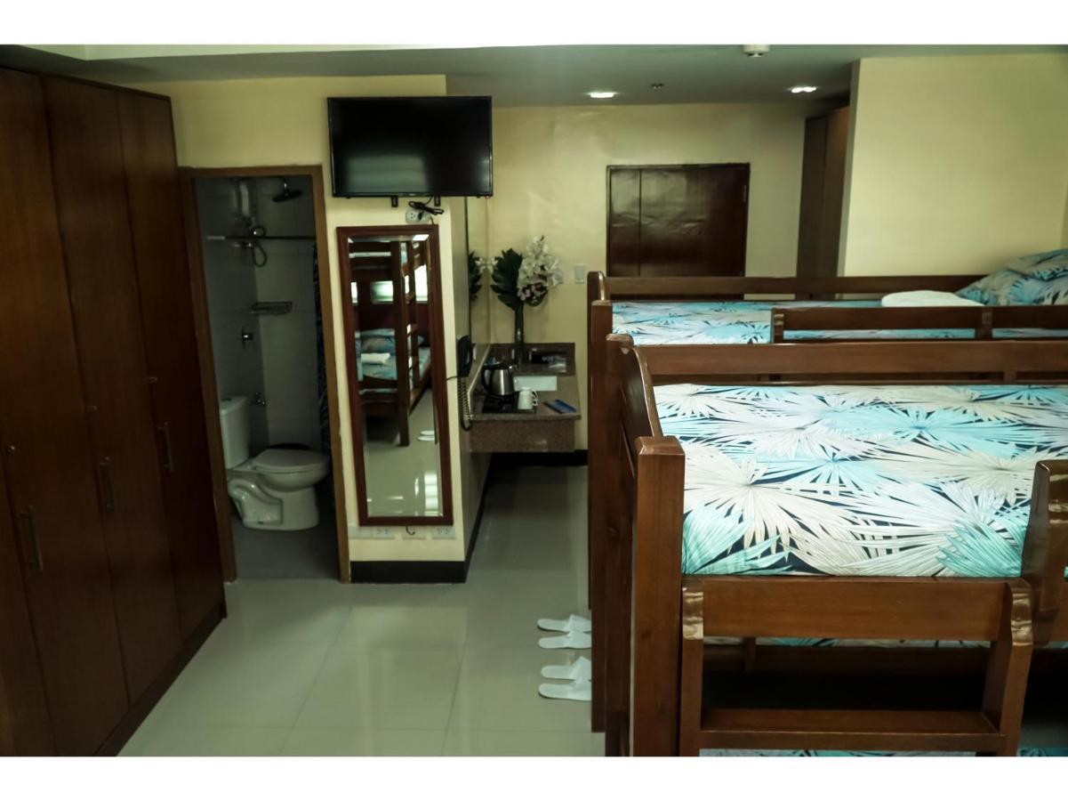 M28 Hotel And Apartments Quezon City Ngoại thất bức ảnh