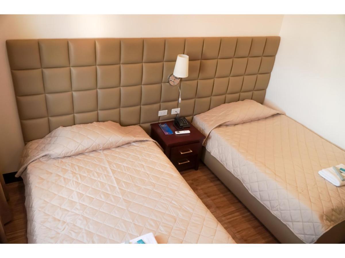 M28 Hotel And Apartments Quezon City Ngoại thất bức ảnh